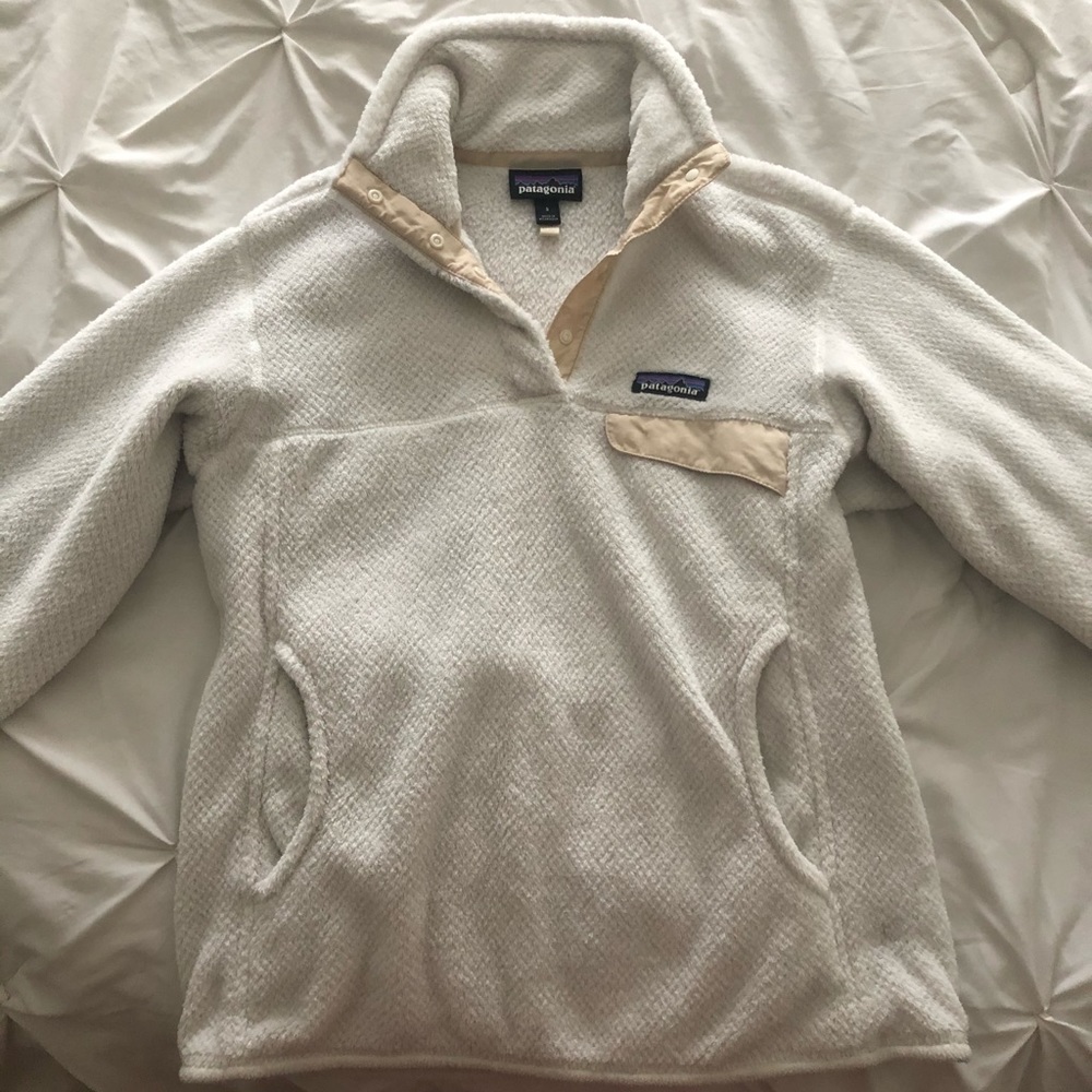 White Patagonia Fleece (Size SM)